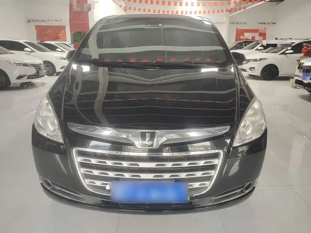 Luxgen Big 7 MPV 2015 — фото 3