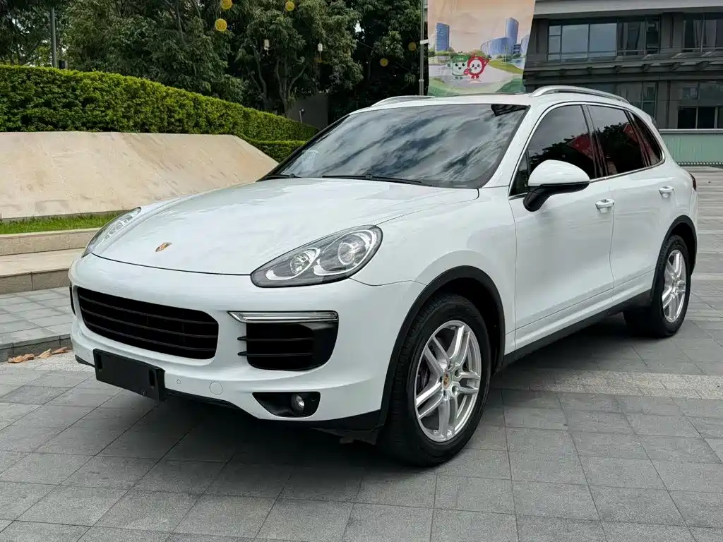 Porsche Cayenne 2017 — фото 1
