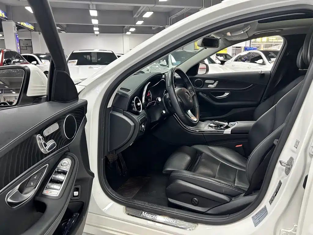Mercedes-Benz C-Class 2018 — фото 6