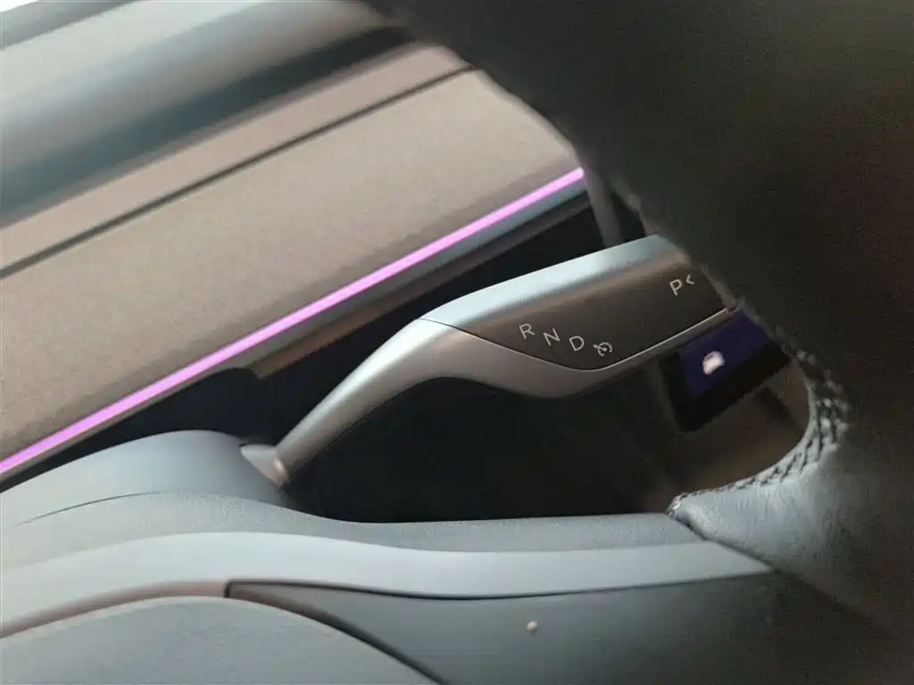 Tesla Model Y 2023 — фото 14