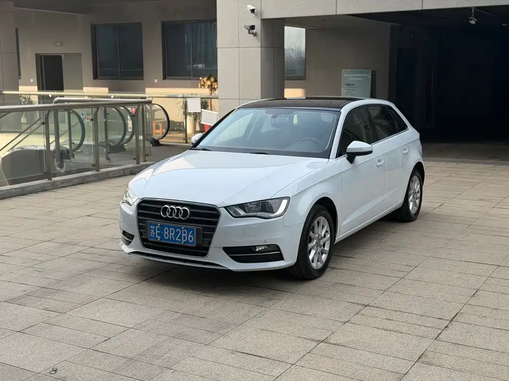 Audi A3 2015 — фото 1