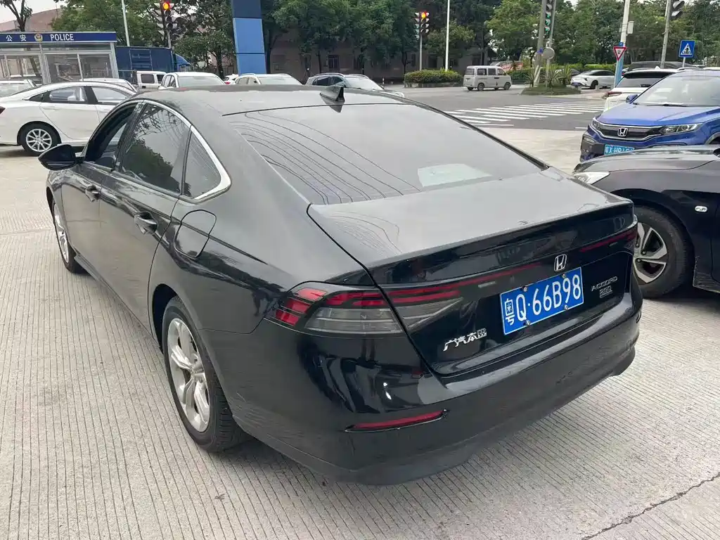 Honda Accord 2023 — фото 6