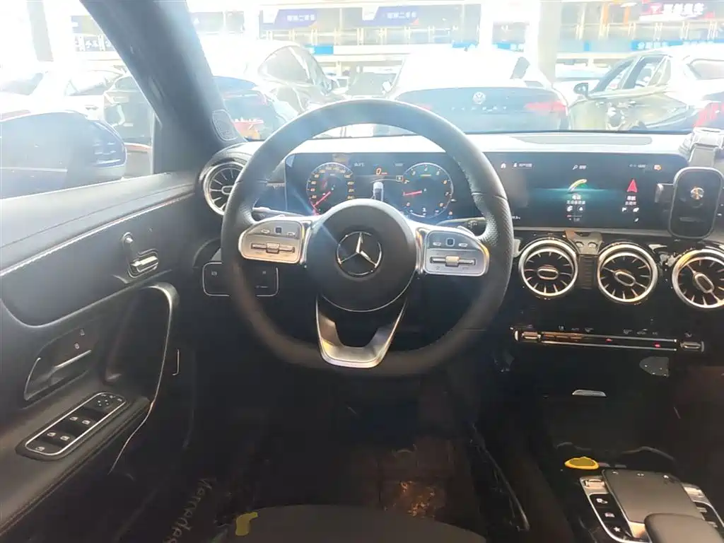 Mercedes-Benz A-Class 2020 — фото 11