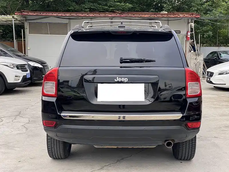 Jeep Compass 2013 — фото 14