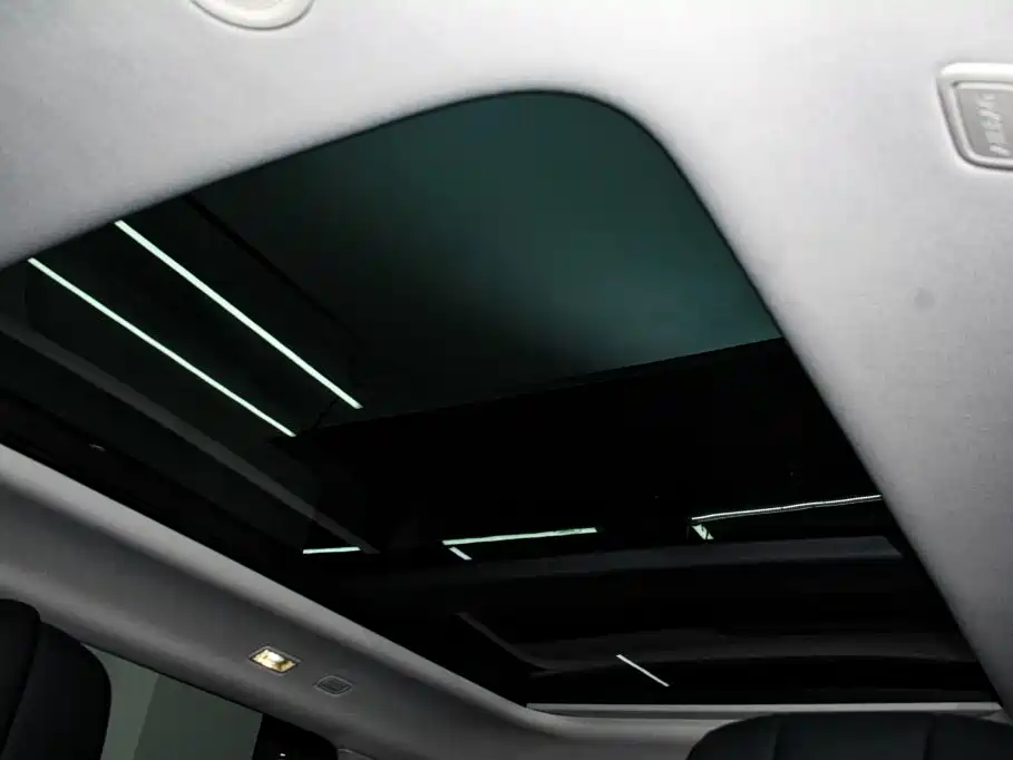 Land Rover Range Rover Evoque 2025 — фото 31