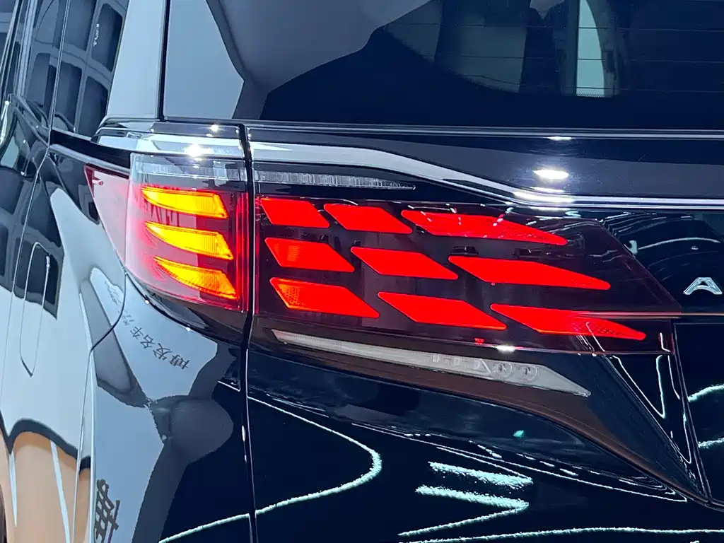 Toyota Alphard 2025 — фото 9