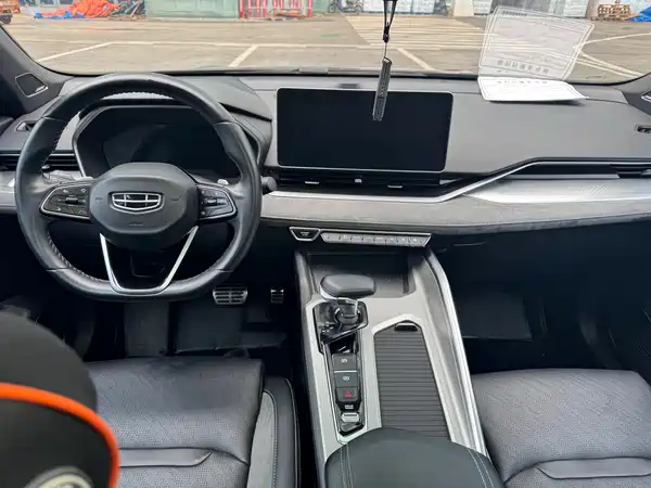Geely Xingrui 2022