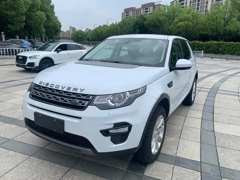 Land Rover Discovery Sport 2017 — фото 1