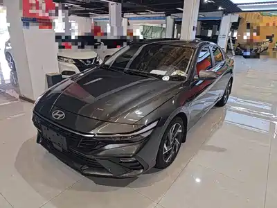 Hyundai Elantra 2025