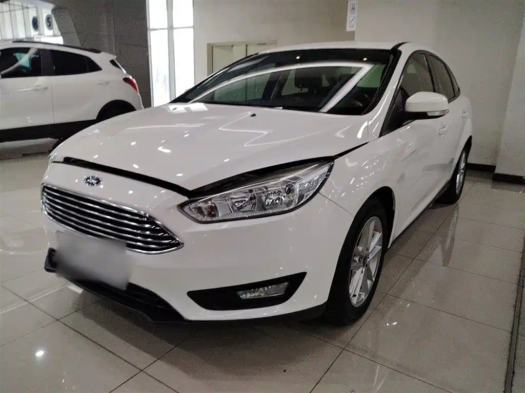 Ford Focus 2018 — фото 1