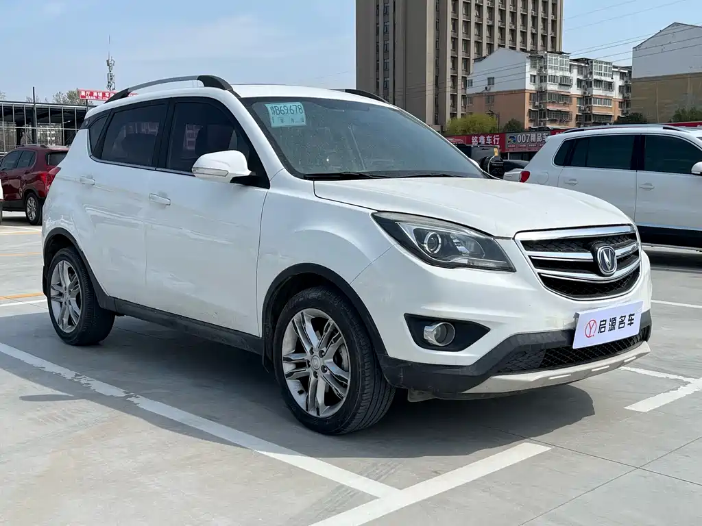 Changan CS35 2017 — фото 3