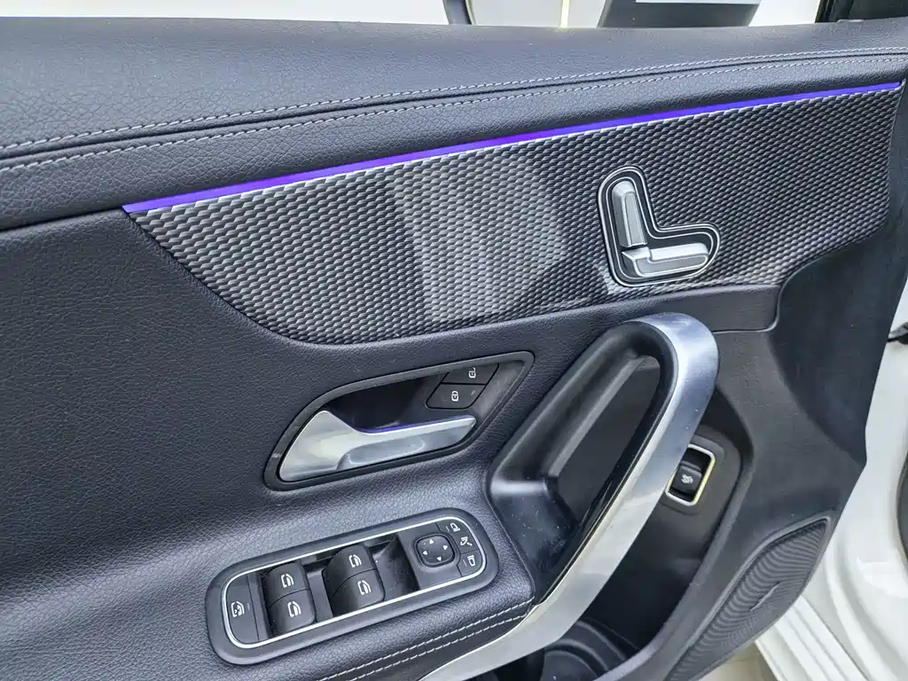 Mercedes-Benz A-Class 2020 — фото 9