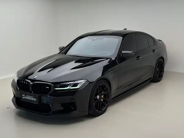 BMW M5 2022