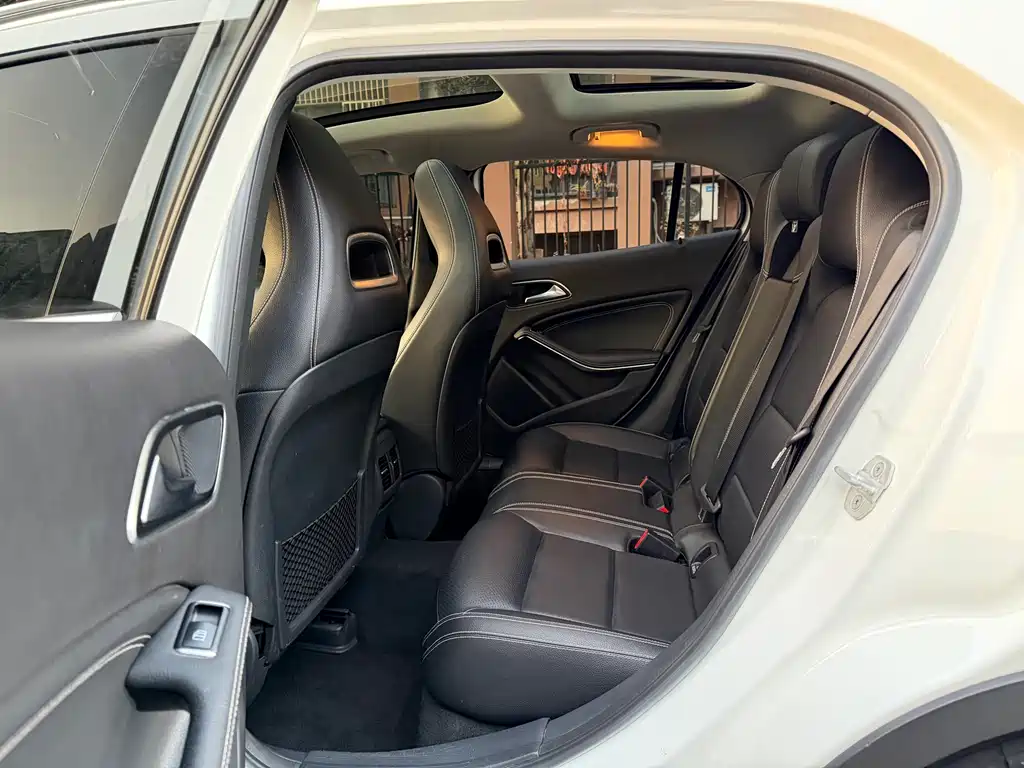 Mercedes-Benz GLA 2018 — фото 17