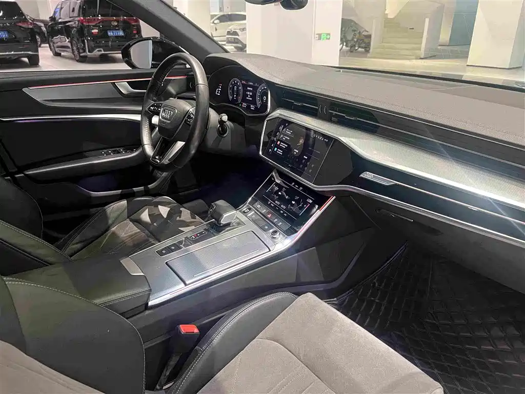Audi A6L 2020 — фото 29