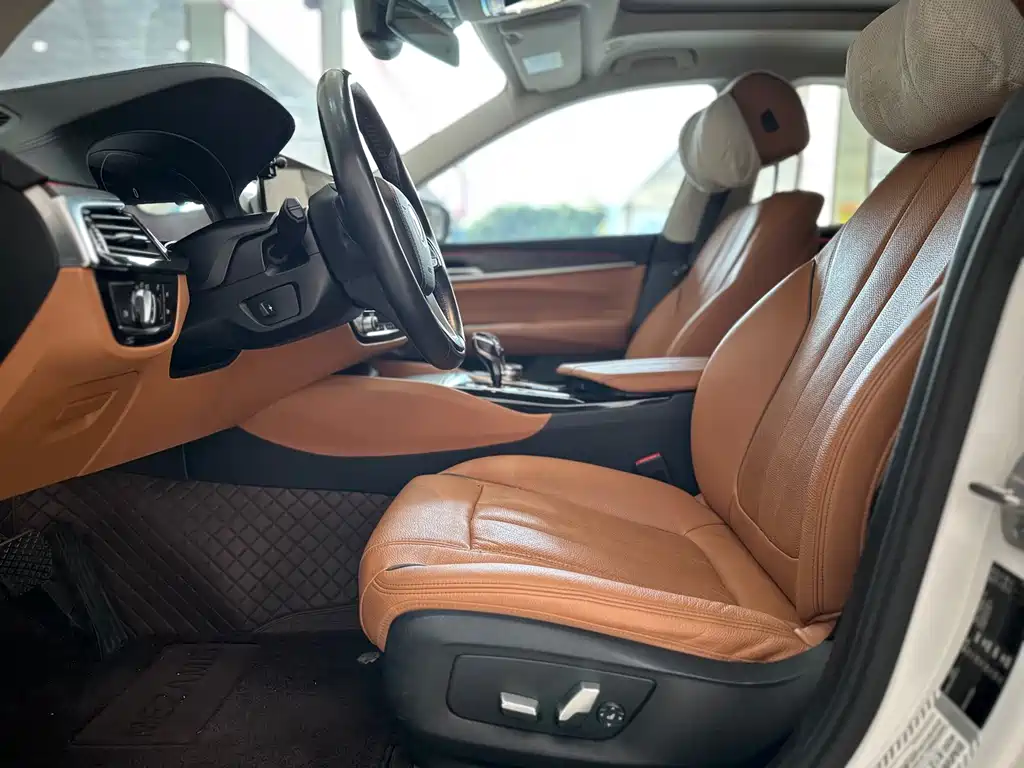 BMW 6 Series GT 2020 — фото 12