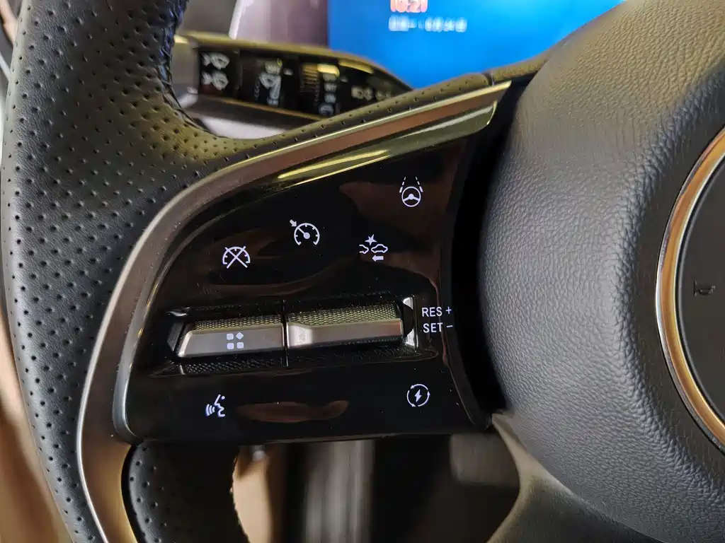 Buick GL8 New Energy 2025 — фото 13
