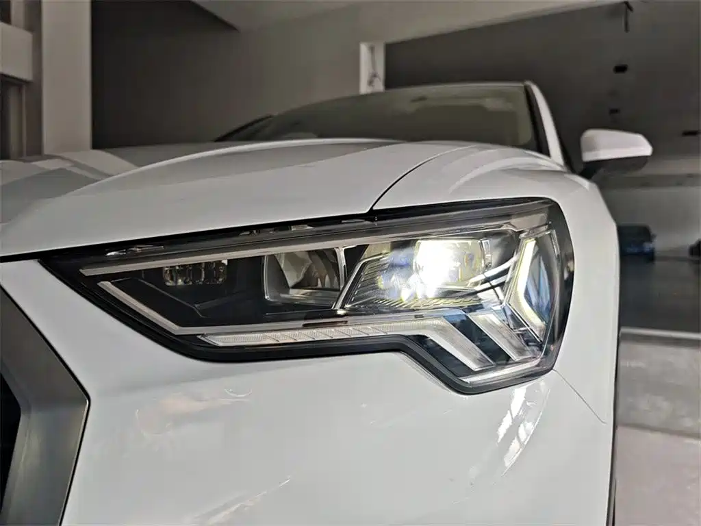 Audi Q3 2019 — фото 13
