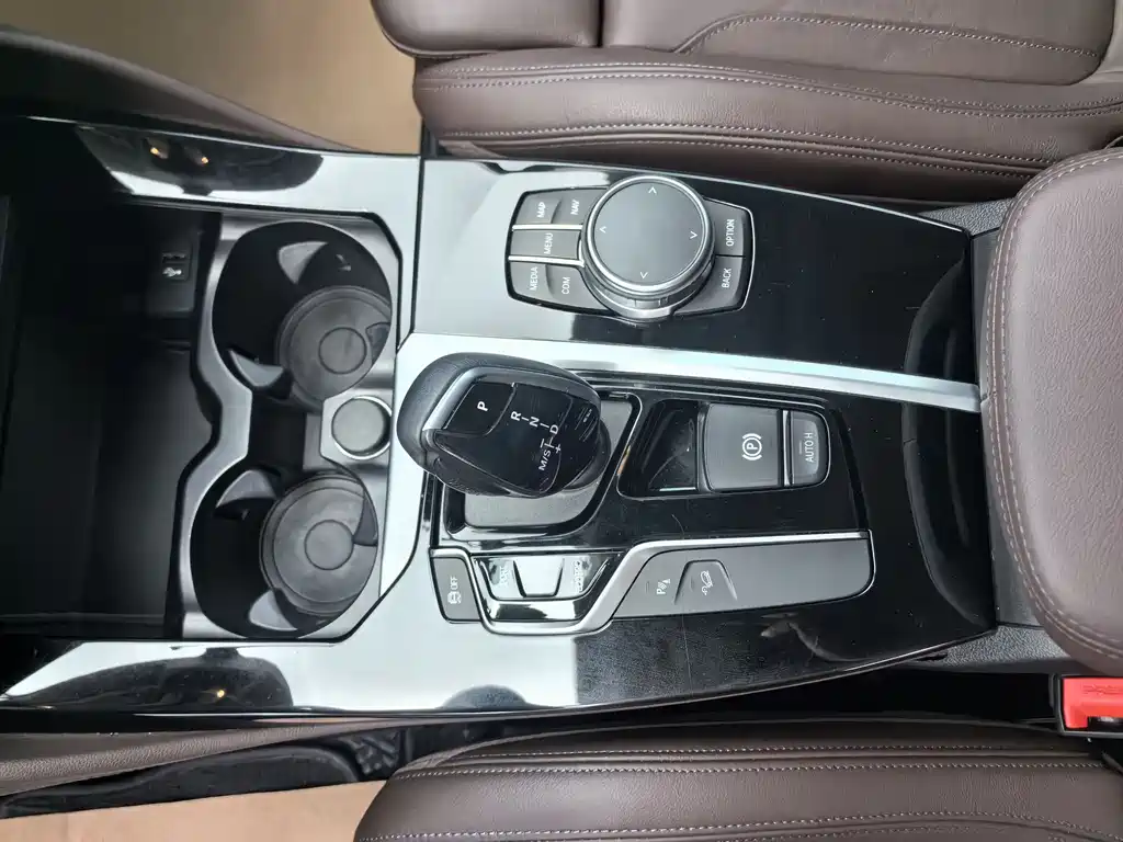 BMW X4 2021 — фото 9
