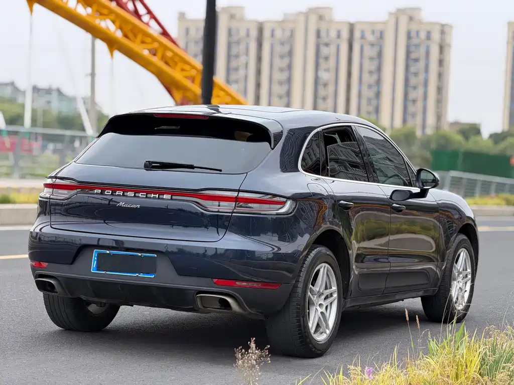 Porsche Macan 2019 — фото 10