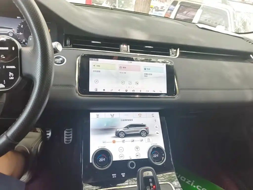 Land Rover Evoque 2020 — фото 13