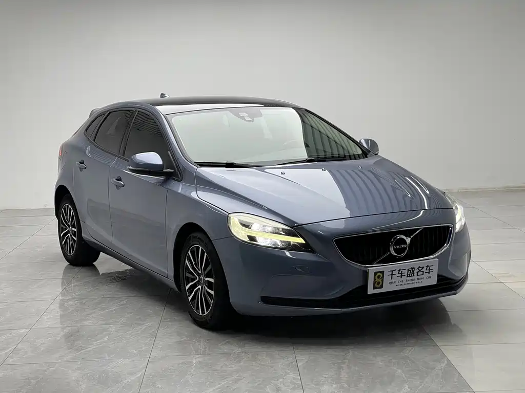 Volvo V40 2019 — фото 3