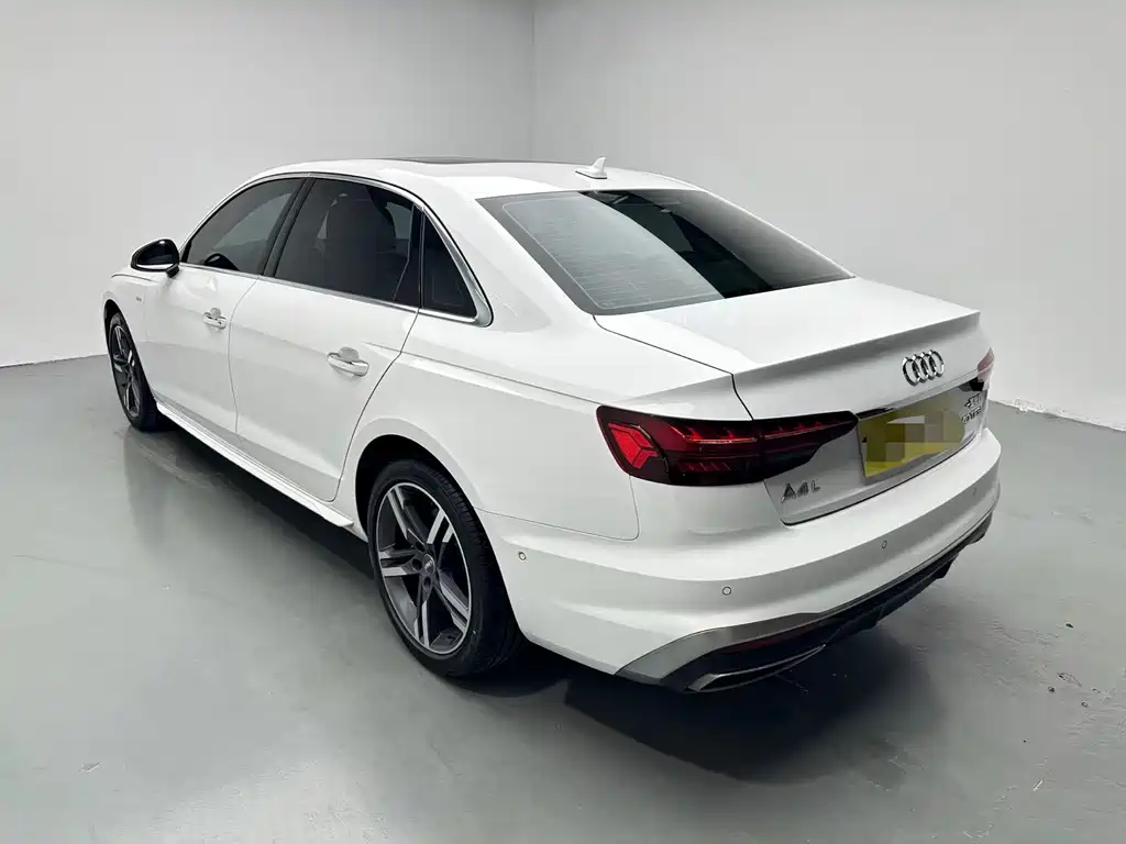 Audi A4L 2021