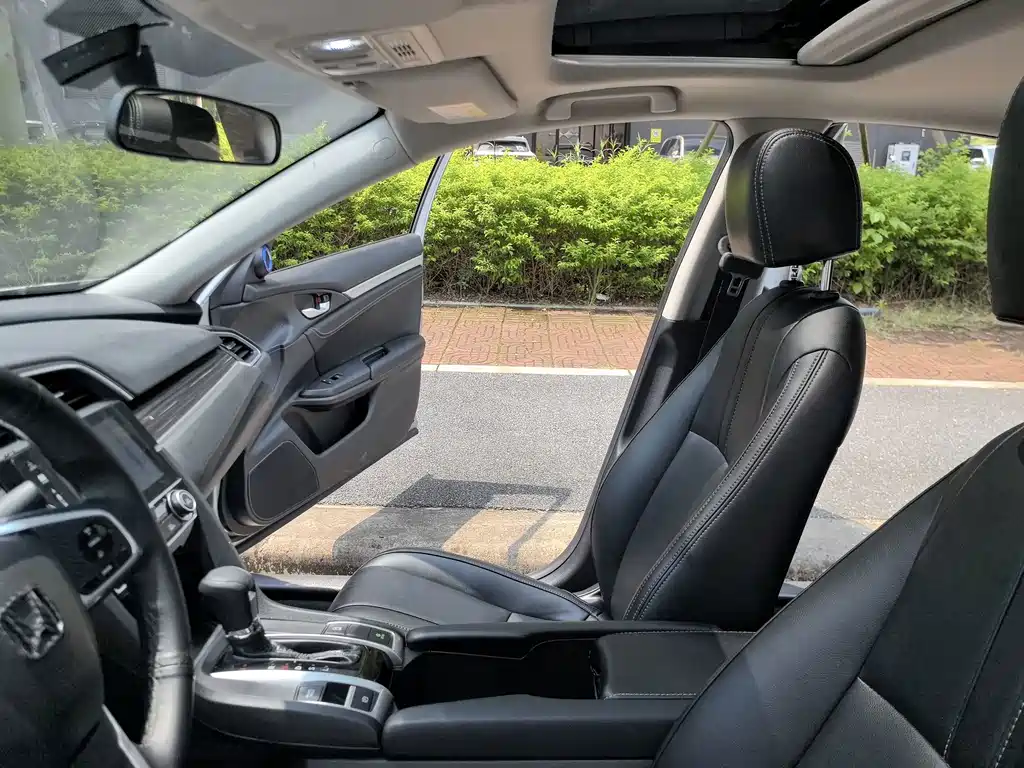 Honda Civic 2020 — фото 10