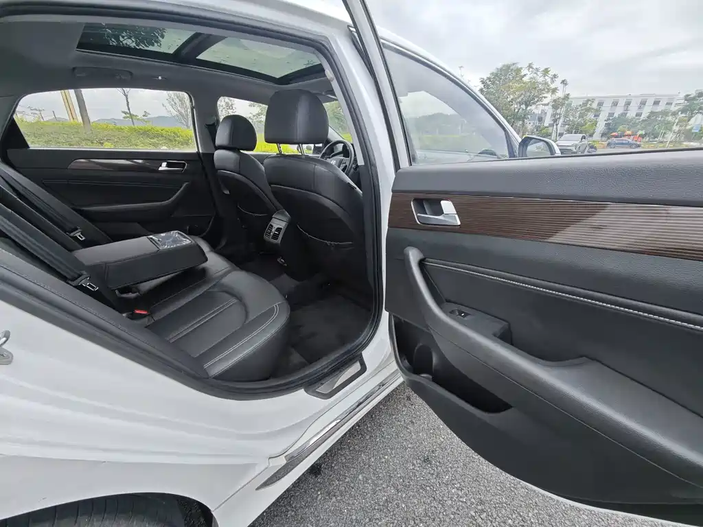 Hyundai Sonata Plug-In Hybrid 2019 — фото 18
