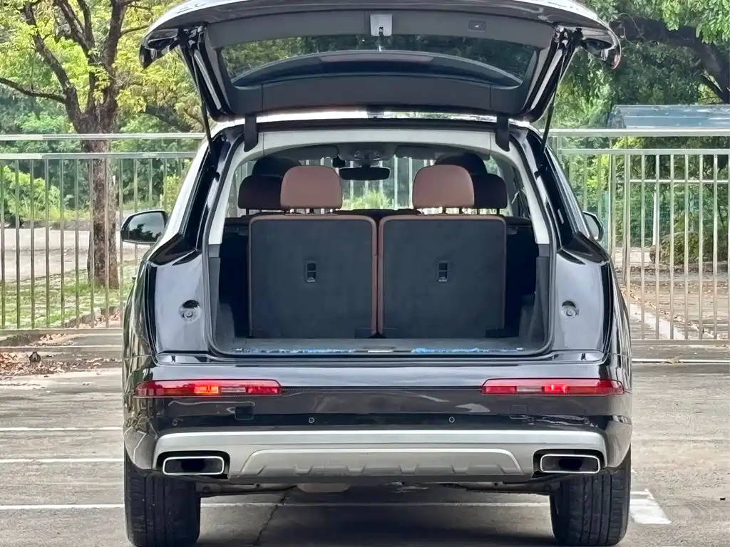 Audi Q7 2017 — фото 26