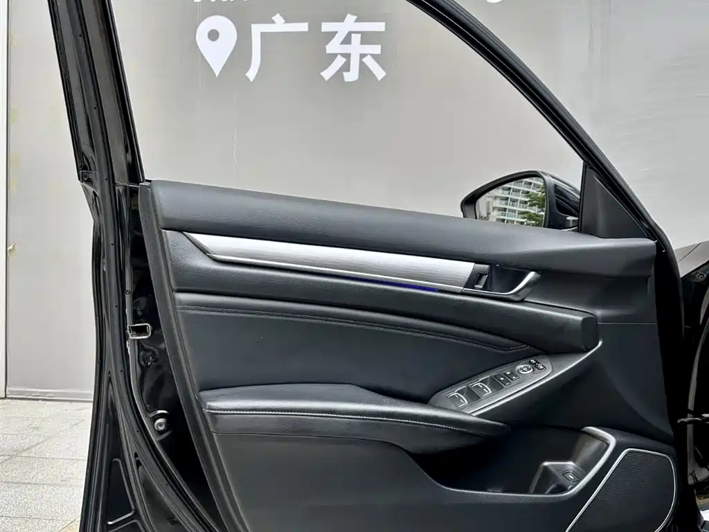 Honda Accord 2020 — фото 19