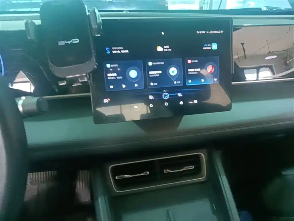 BYD Qin L 2025 — фото 13