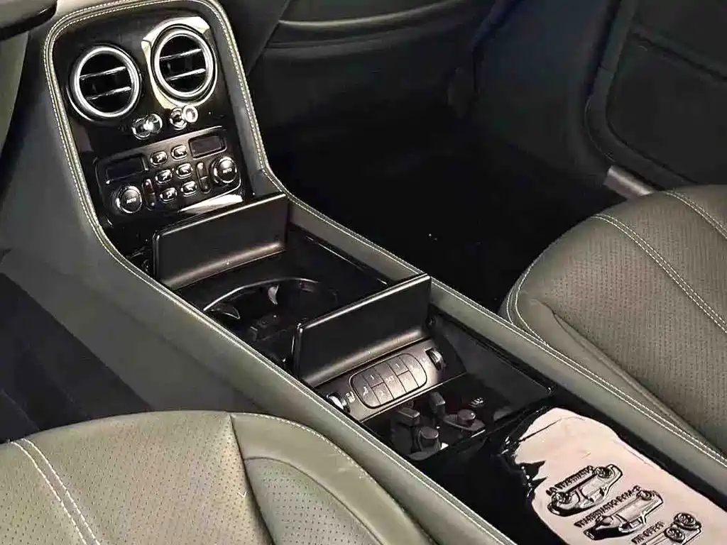 Bentley Flying Spur 2012 — фото 7