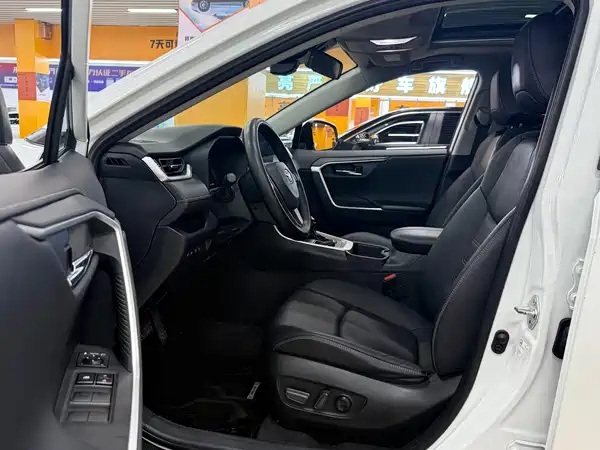 Toyota RAV4 2023