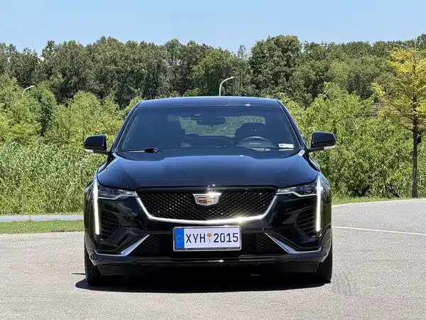 Cadillac CT4 2022