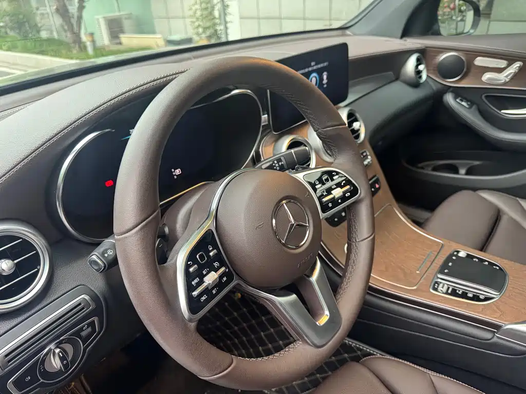 Mercedes-Benz GLC 2023 — фото 26