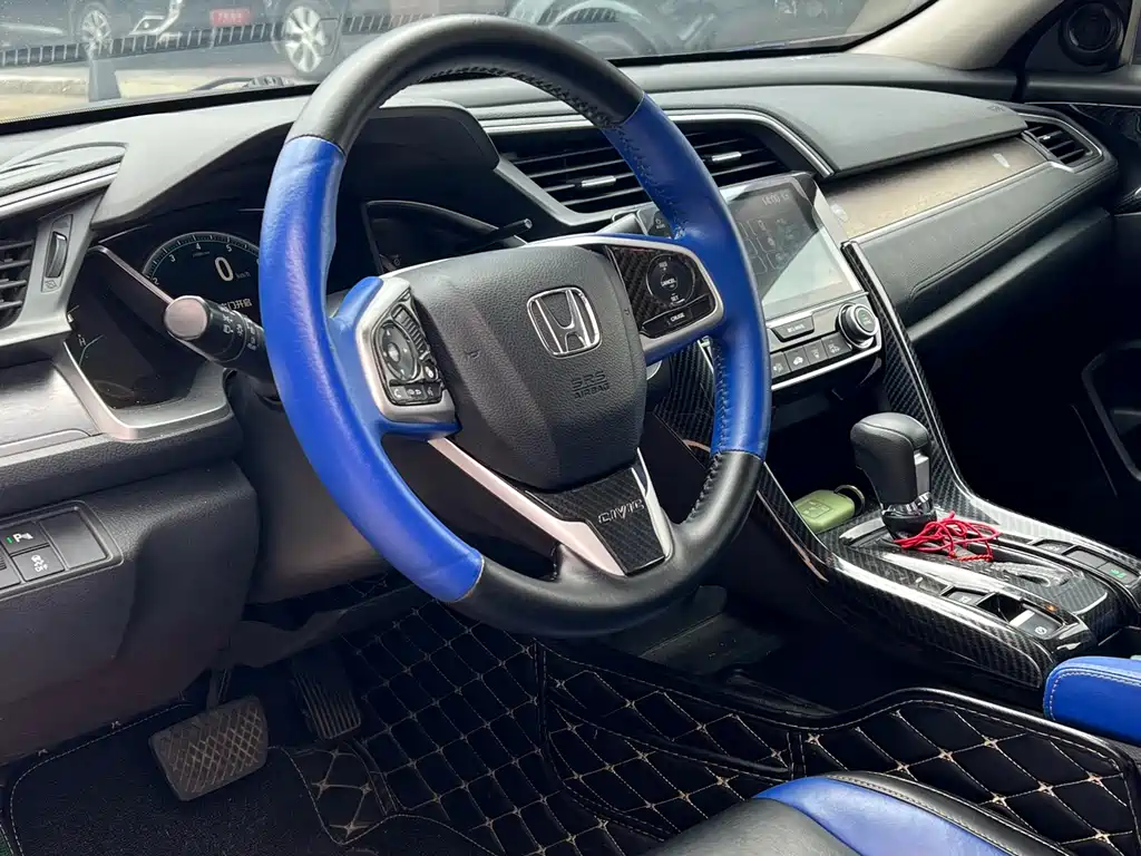 Honda Civic 2018 — фото 3