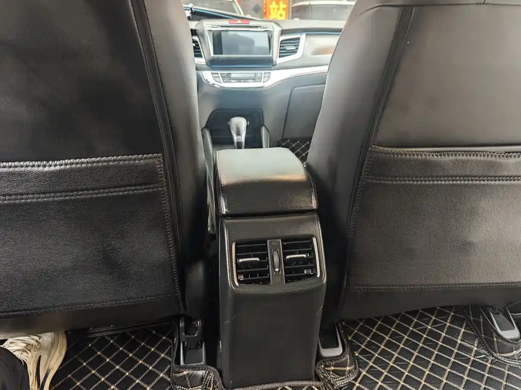 Honda Jade 2015 — фото 15