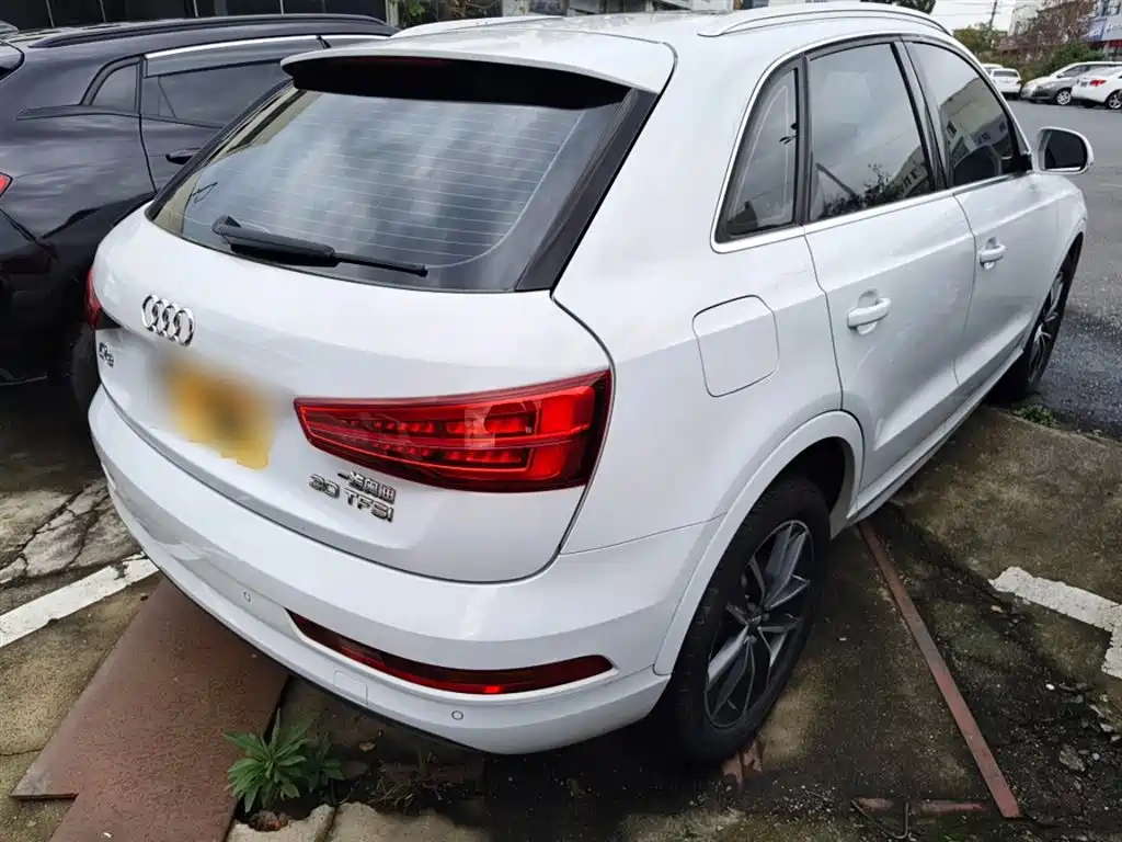 Audi Q3 2017 — фото 7