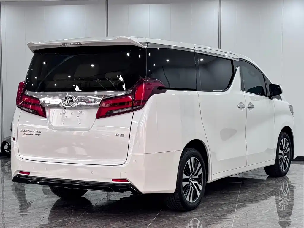 Toyota Alphard 2018 — фото 9