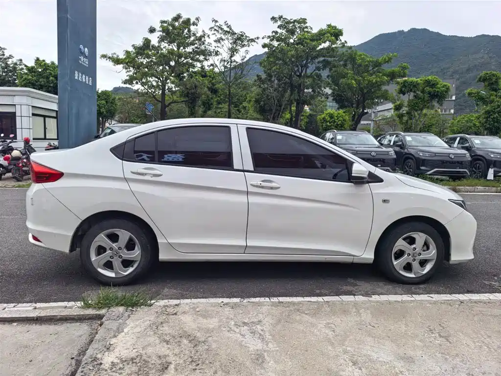 Honda City 2018 — фото 10