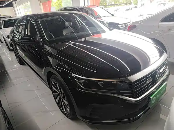 Volkswagen Passat 2024
