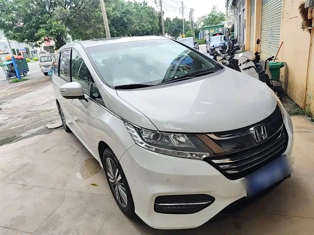 Honda Odyssey 2018 — фото 4