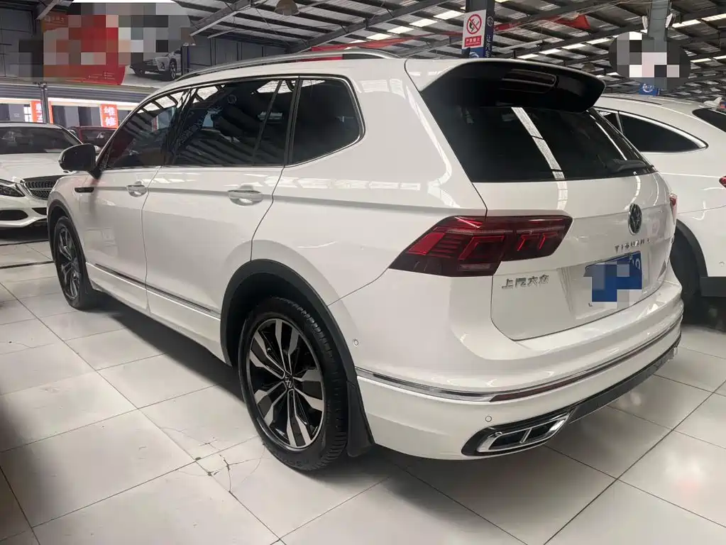 Volkswagen Tiguan L 2022 — фото 15