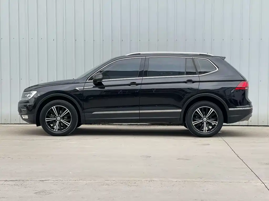 Volkswagen Tiguan L 2020 — фото 8