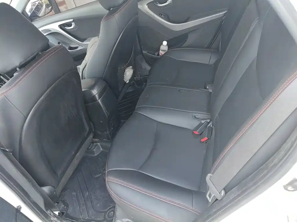 Hyundai Elantra Langdong 2017 — фото 17