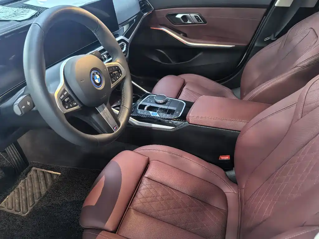 BMW i3 2024 — фото 3