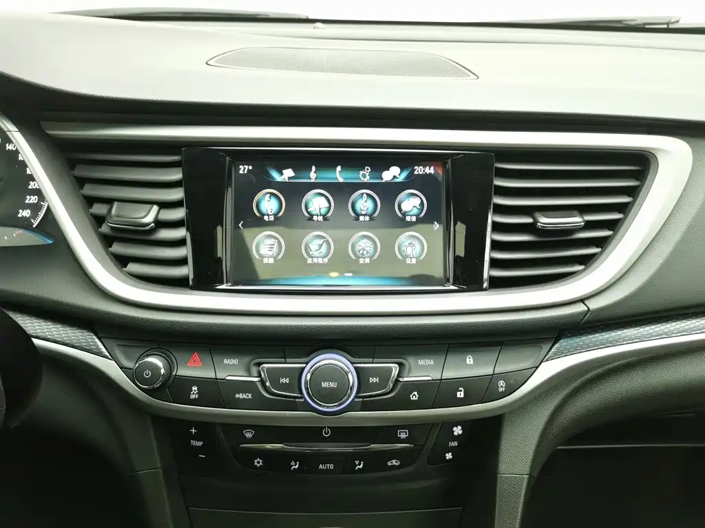 Buick Excelle 2019 — фото 12