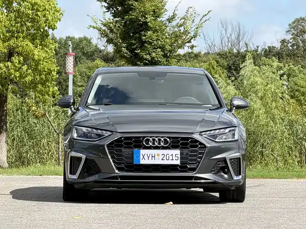 Audi A4L 2021