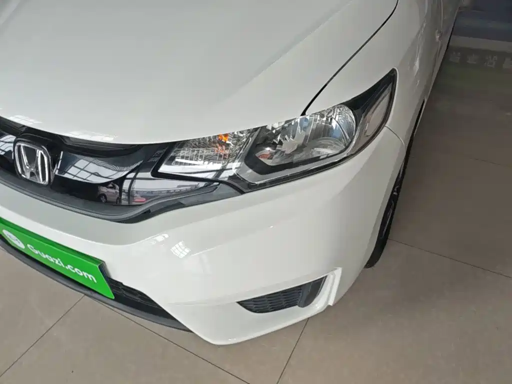 Honda Fit 2017 — фото 24